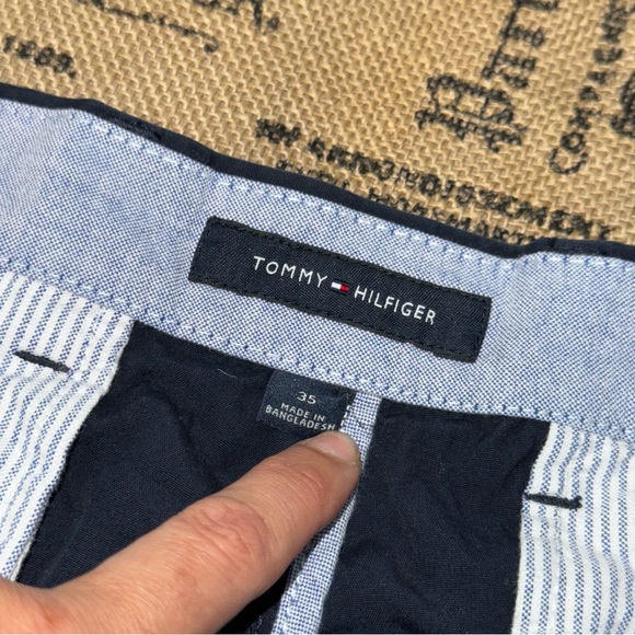Tommy Hilfiger Navy Blue Parrot Embroidery Shorts Size 35
Excellent Condition - Picture 5 of 11